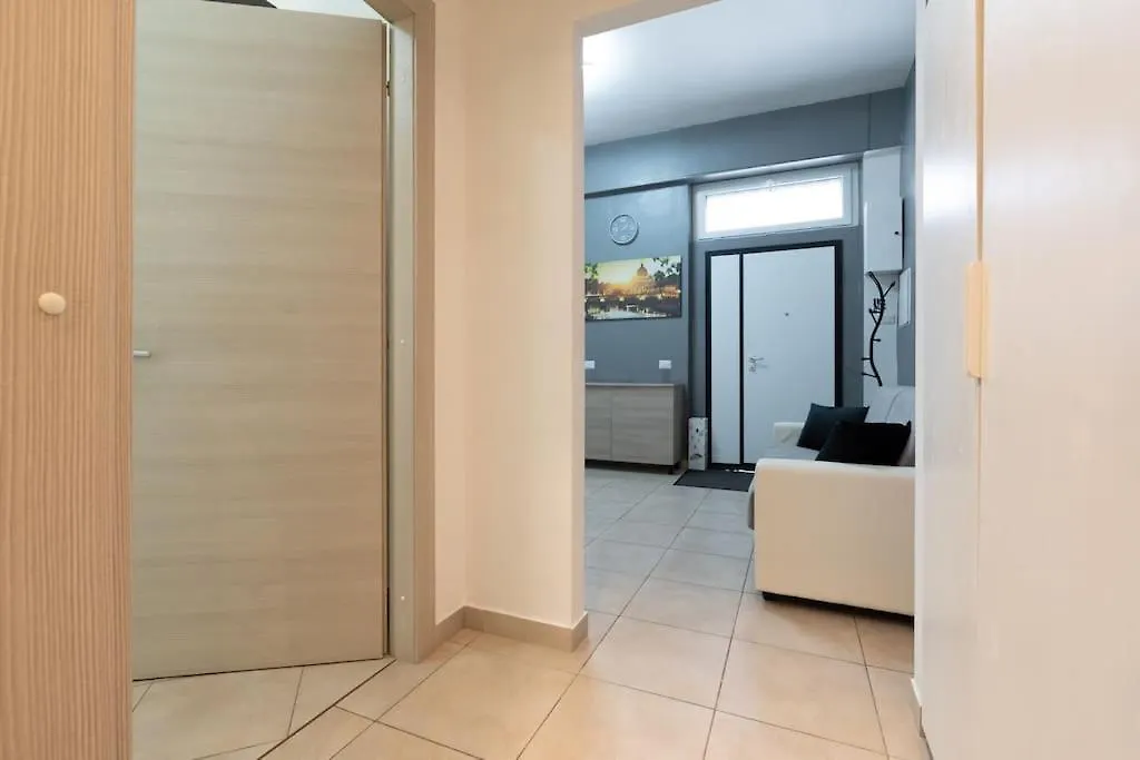 Apartment Ad Un Passo Dalla Metro Linea C Paradise In Rome